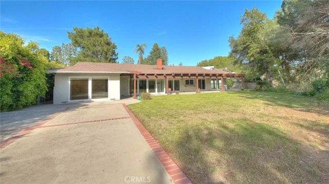 16612 Park Lane Circle, Los Angeles, CA 90049