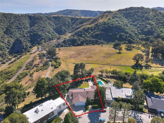 16612 Park Lane Circle, Los Angeles, CA 90049
