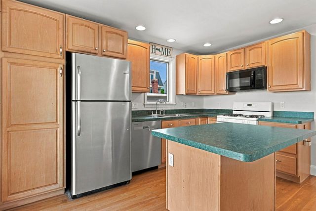 67 Old Harbor Street 3, Boston, MA 02127
