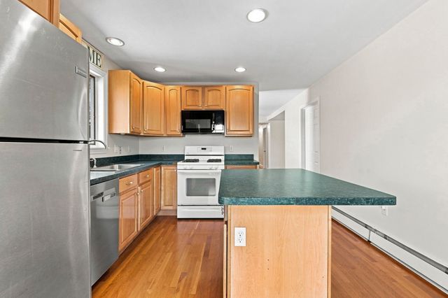 67 Old Harbor Street 3, Boston, MA 02127