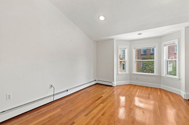 67 Old Harbor Street 3, Boston, MA 02127