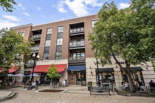 2326 W Giddings Street 302, Chicago, IL 60625