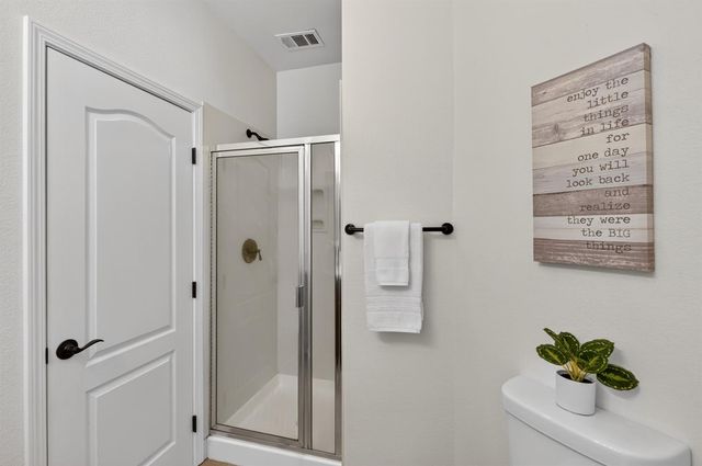 9475 Winding River Way, Elk Grove, CA 95624