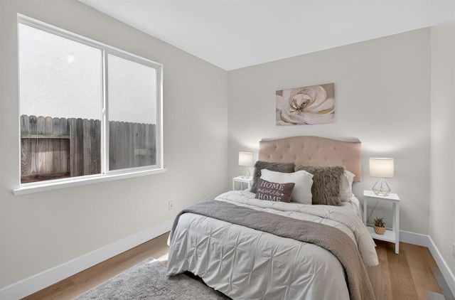 9475 Winding River Way, Elk Grove, CA 95624