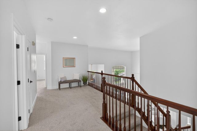 9475 Winding River Way, Elk Grove, CA 95624