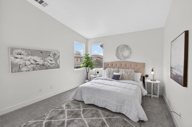 9475 Winding River Way, Elk Grove, CA 95624