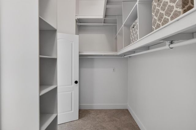 9475 Winding River Way, Elk Grove, CA 95624