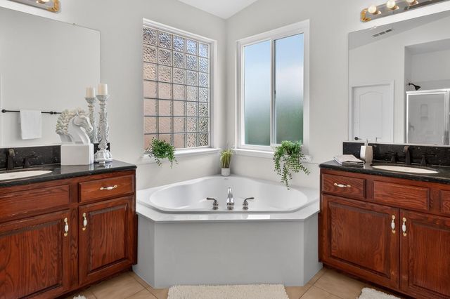 9475 Winding River Way, Elk Grove, CA 95624