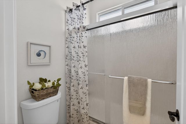 9475 Winding River Way, Elk Grove, CA 95624