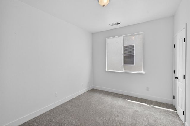 9475 Winding River Way, Elk Grove, CA 95624