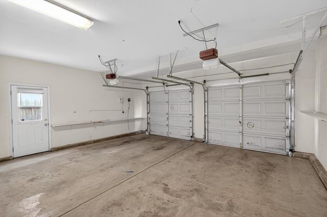 9475 Winding River Way, Elk Grove, CA 95624