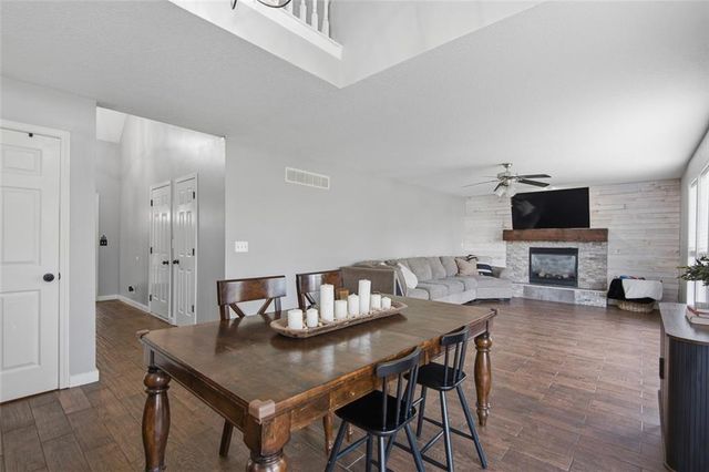 269 W Cheyenne Street, Gardner, KS 66030