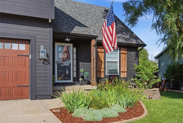 269 W Cheyenne Street, Gardner, KS 66030