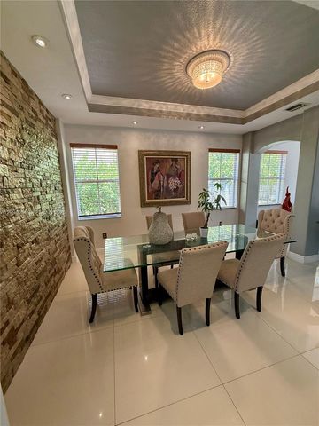 15465 SW 117th St, Miami, FL 33196