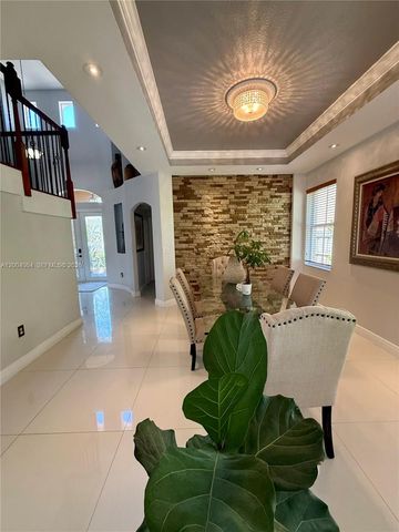 15465 SW 117th St, Miami, FL 33196