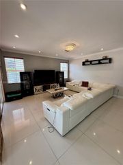 15465 SW 117th St, Miami, FL 33196