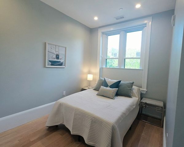 25 Bay State Rd 1, Boston, MA 02215