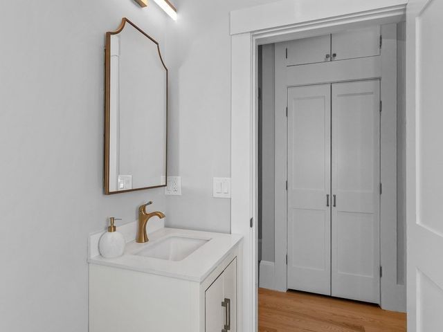 25 Bay State Rd 1, Boston, MA 02215