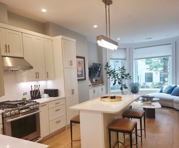 25 Bay State Rd 1, Boston, MA 02215
