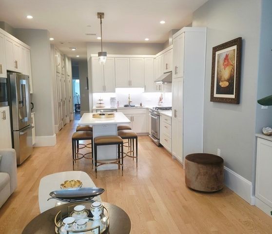 25 Bay State Rd 1, Boston, MA 02215