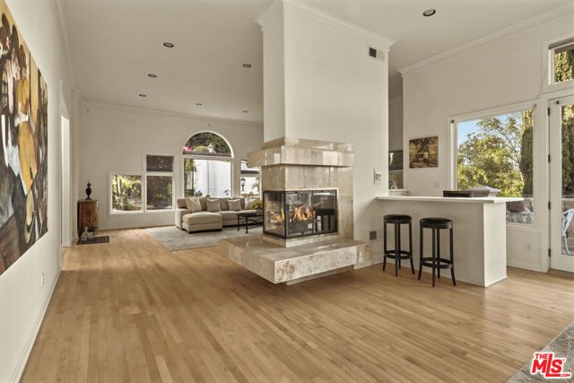 3780 Multiview Drive, Los Angeles, CA 90068