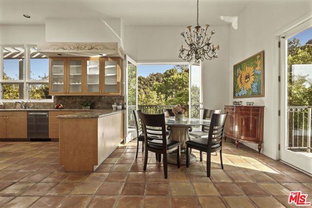 3780 Multiview Drive, Los Angeles, CA 90068