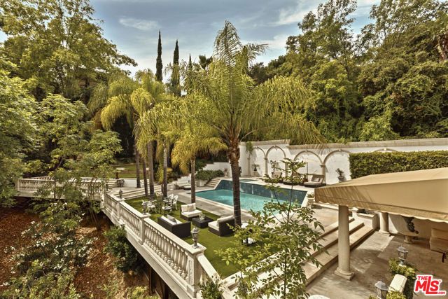 3780 Multiview Drive, Los Angeles, CA 90068