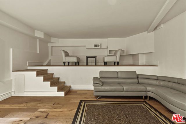 3780 Multiview Drive, Los Angeles, CA 90068