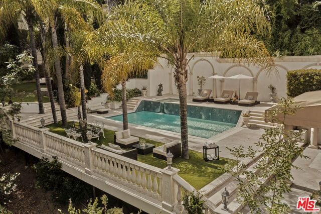 3780 Multiview Drive, Los Angeles, CA 90068