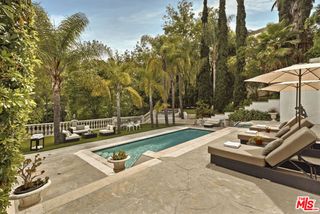 3780 Multiview Drive, Los Angeles, CA 90068