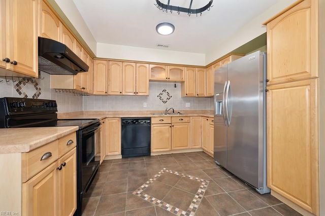 3513 Bancroft Drive DR, Virginia Beach, VA 23452
