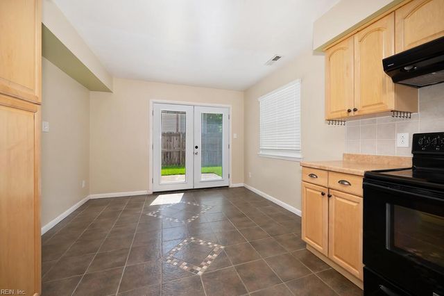 3513 Bancroft Drive DR, Virginia Beach, VA 23452