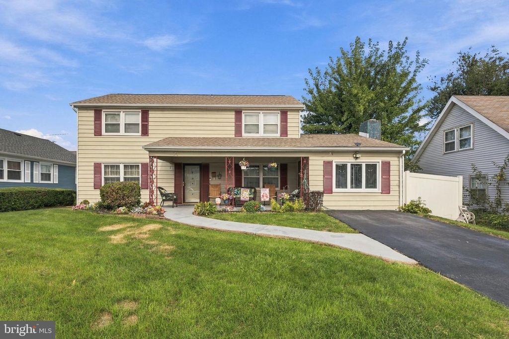 71 MEDFORD LN, WILLINGBORO, NJ 08046 — exterior