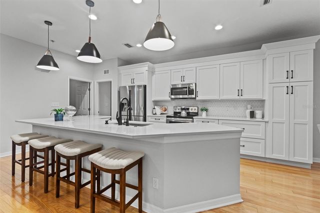 5306 E 131ST AVENUE, Temple Terrace, FL 33617