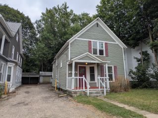1420 Buffalo Avenue NE, Grand Rapids, MI 49505
