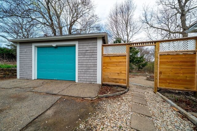 38 Landing Rd, Kingston, MA 02364