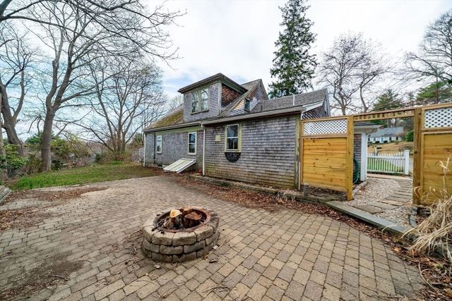 38 Landing Rd, Kingston, MA 02364