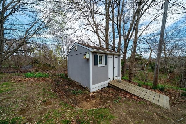 38 Landing Rd, Kingston, MA 02364