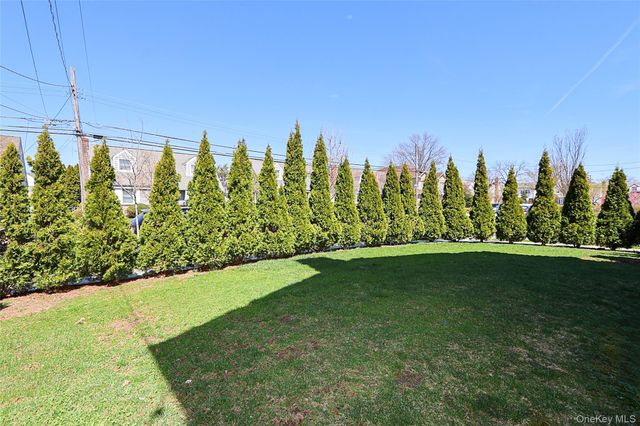 489 Emory Road, Mineola, NY 11501