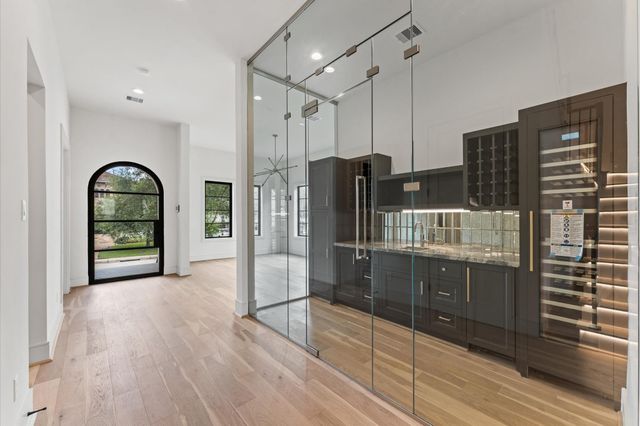 4046 Drummond Street, Houston, TX 77025