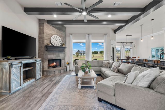 7077 Veal Station Road, Weatherford, TX 76085