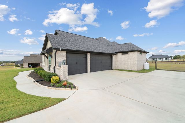 7077 Veal Station Road, Weatherford, TX 76085