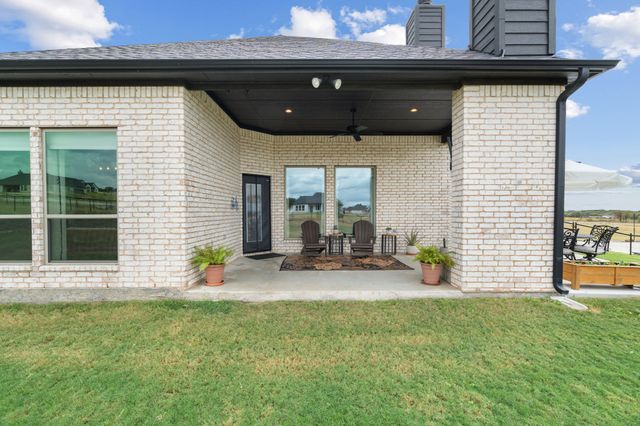 7077 Veal Station Road, Weatherford, TX 76085