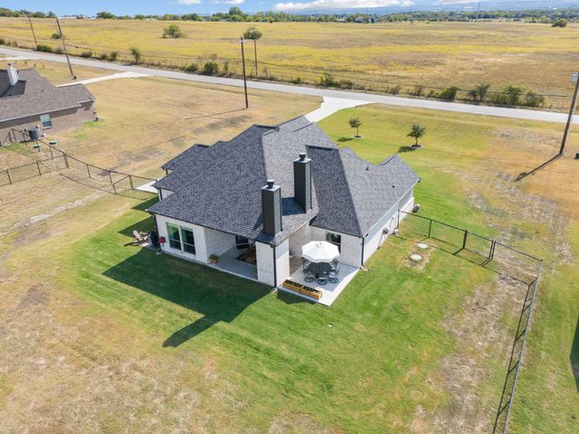 7077 Veal Station Road, Weatherford, TX 76085