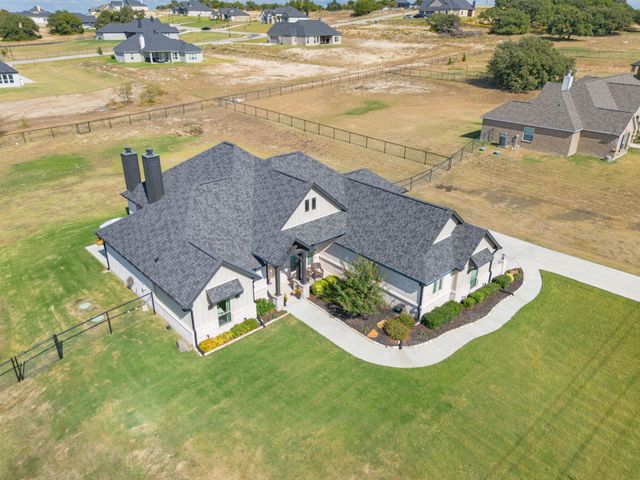 7077 Veal Station Road, Weatherford, TX 76085