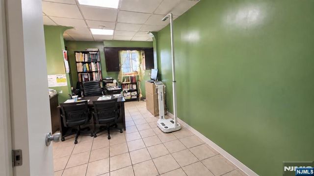 123 Grand Avenue, Palisades Park, NJ 07650