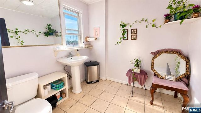 123 Grand Avenue, Palisades Park, NJ 07650
