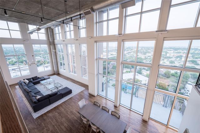 4899 Montrose Boulevard 1901, Houston, TX 77006