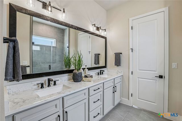 325 Ridgeway Drive, Georgetown, TX 78628
