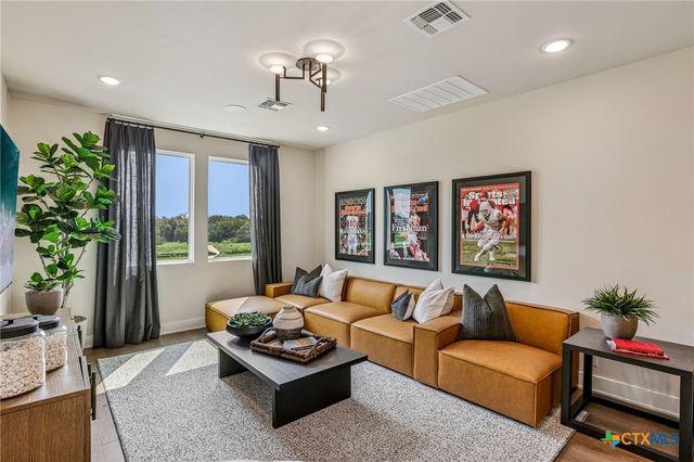 325 Ridgeway Drive, Georgetown, TX 78628